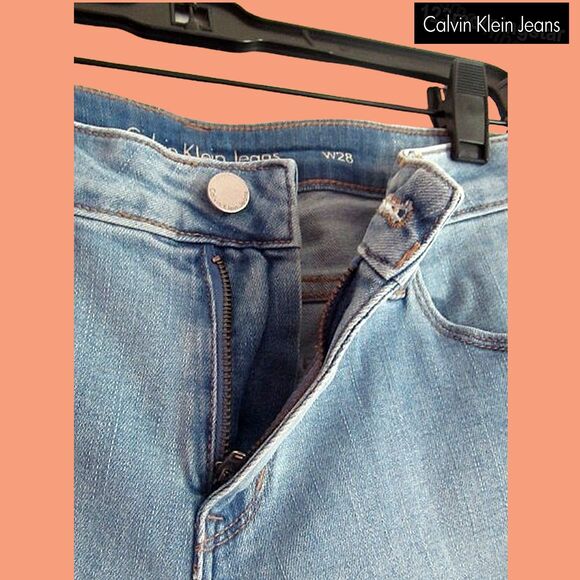 Calvin Klein NEW HUNTINGTON Boyfriend 5-Pocket Cuff Mini Shorts 28 - Picture 6 of 12